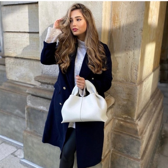 ZARA LONG COAT WITH METALLIC BUTTON - Picture 2 of 4